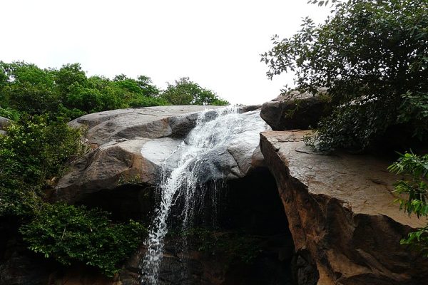 Jalagamparai_Falls